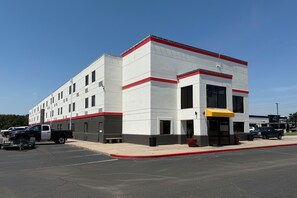 Exterior - Coratel Inn and Suites By Jasper Wichita North -Deluxe 1 King Bed NS (Wichita)