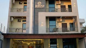 واجهة المنشأة