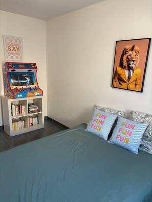 2 Schlafzimmer, Bügeleisen/Bügelbrett, Reisekinderbett, kostenloses WLAN