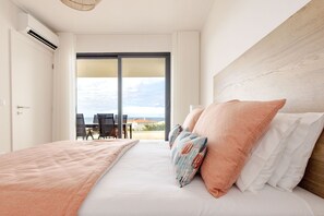 2 室のベッドルーム、アイロン / アイロン台、WiFi (無料)、ベッドシーツ