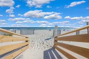 On the beach - **New Listing** Island Royale Beach Front Penthouse on 15th Floor (Gulf Shores)