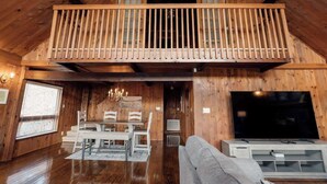 Living area - Sanctuary Co Private Forest Chalet Near Town (Johnson City)