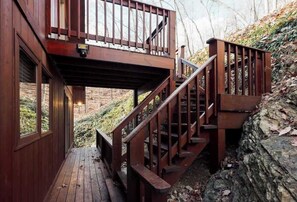 Property grounds - Sanctuary Co Private Forest Chalet Near Town (Johnson City)