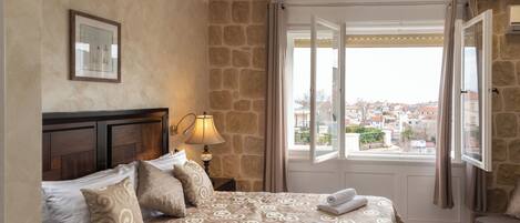 Deluxe Double Room, City View