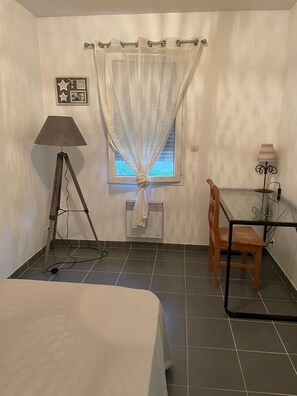 مكواة/لوح كي وواي فاي مجانًا وملاءات أسرّة