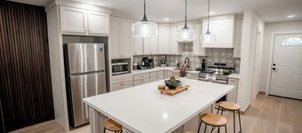 Modern 4BR Retreat-Near McAllen Convention Center