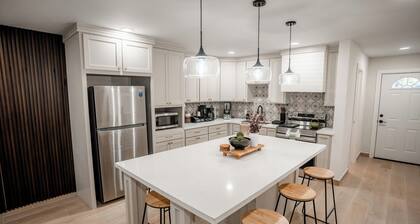 Modern 4BR Retreat-Near McAllen Convention Center