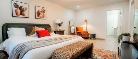 4 bedrooms, iron/ironing board, free WiFi, bed sheets