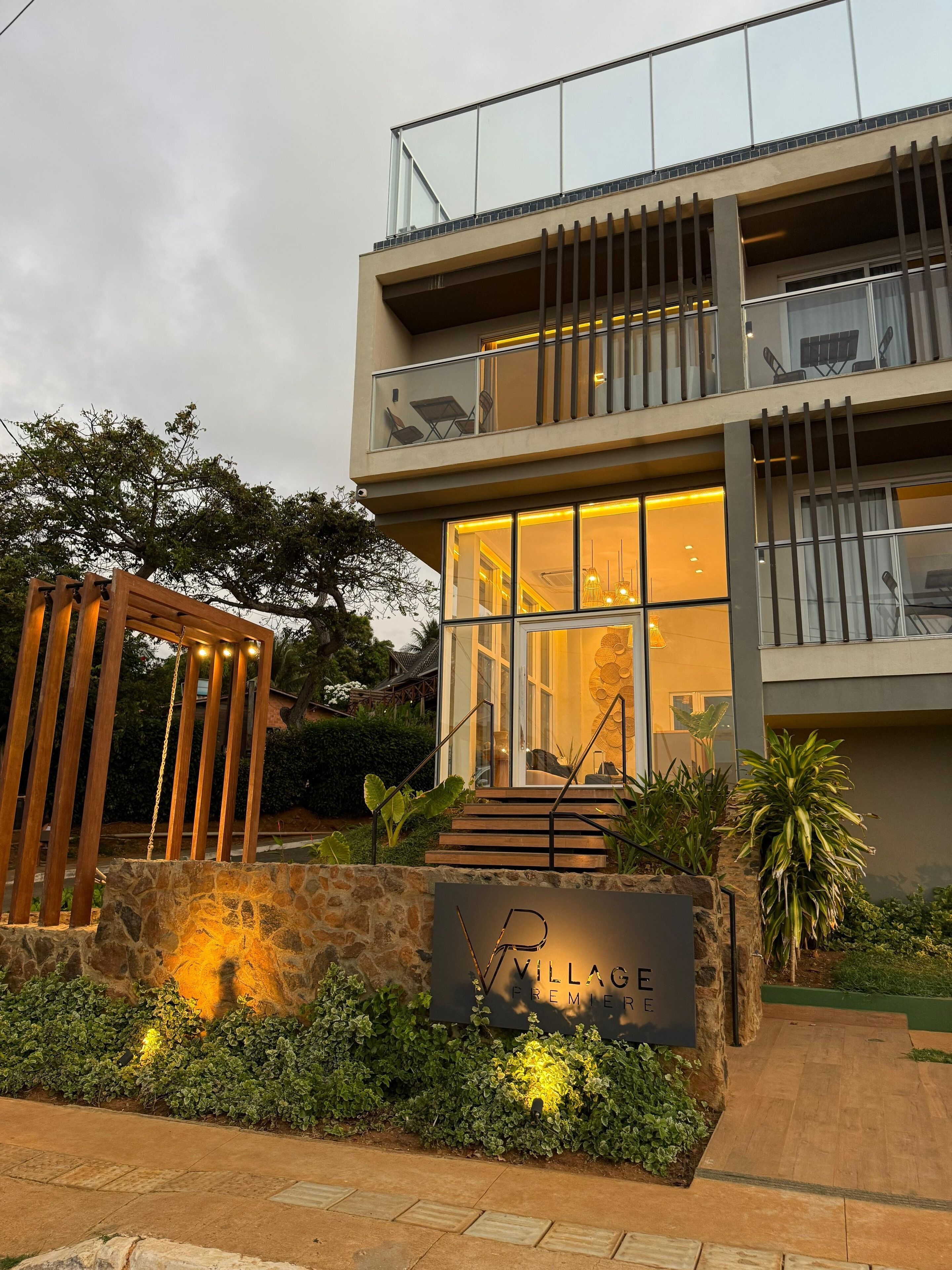 Vista frontal de la propiedad