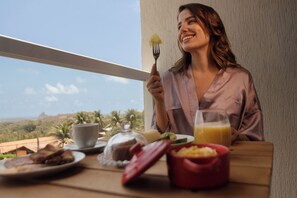 Free daily buffet breakfast - Pousada Village Premiere (Fernando de Noronha)