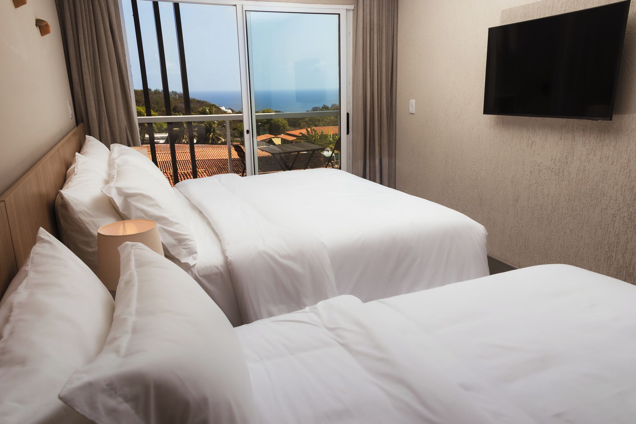 Quarto superluxo | Cofres nos quartos, ferros/tábuas de passar roupa, Wi-Fi de cortesia