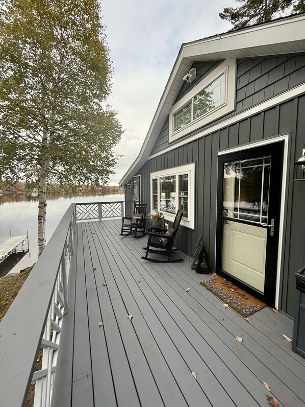 Property grounds - Sweetwater Lane – Lakefront Getaway on Pleasant Lake (Alexander)