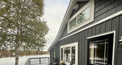 Sweetwater Lane – Lakefront Getaway on Pleasant Lake