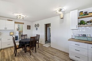 Dining - 1940s 3-bedroom remodeled farmhouse in historical Springerville AZ (Springerville)