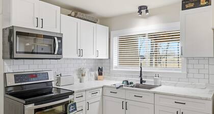 Perfect & Private 3br Home. Starlink & Laundry.