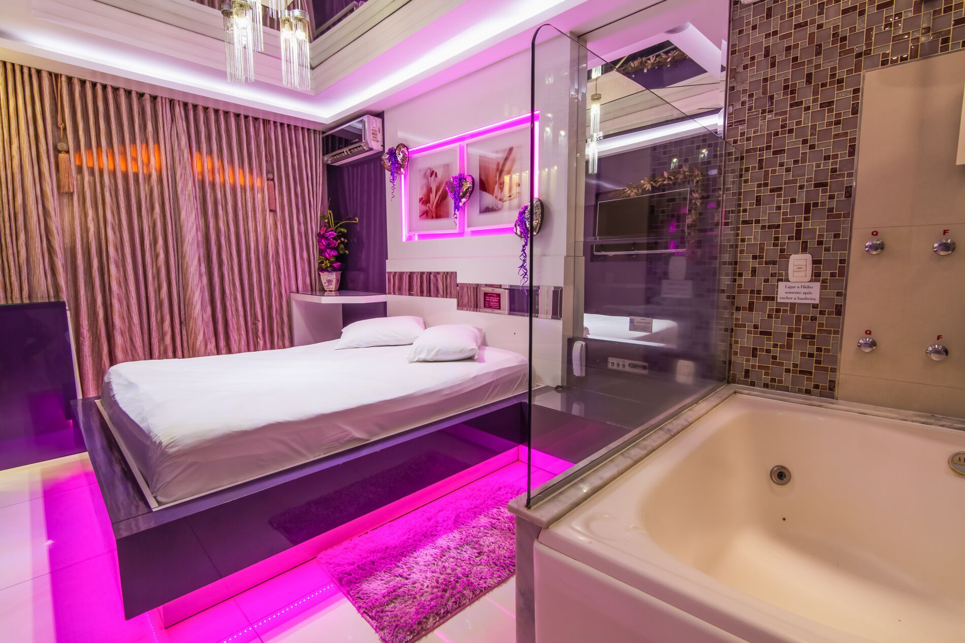 Deluxe Suite | Free WiFi