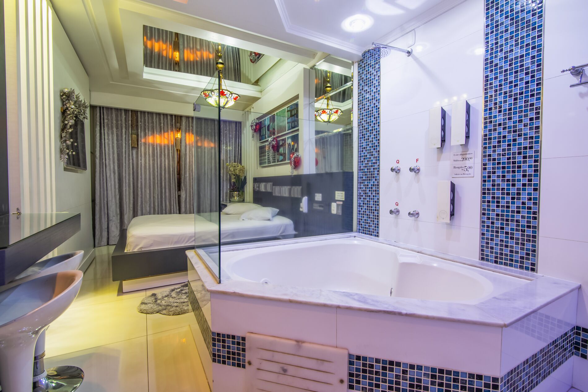 Deluxe Suite | Free WiFi