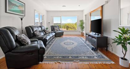Grandview Escape Quiet Comfort near Beach and Cafs