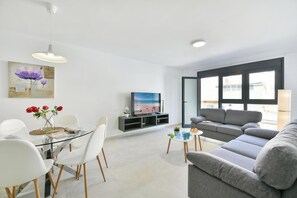 Smart TV - Calma Costera 2A by VillaGranCanaria (Las Palmas de Gran Canaria)