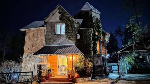 Exterior - Pakistan (Murree)