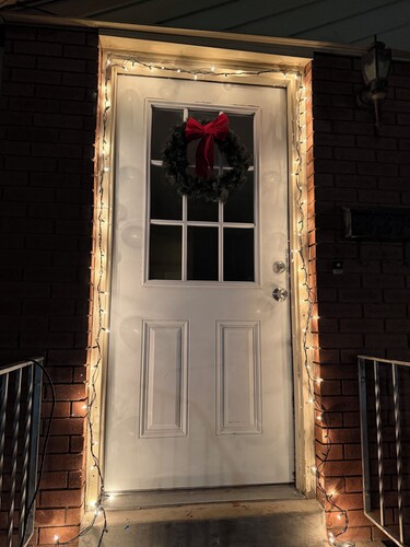 Romantic Stay 3 BD/2BATH - hot tub, garden, cozy home in Orem Utah