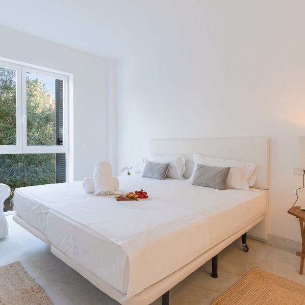 6 Schlafzimmer, Schreibtisch, WLAN