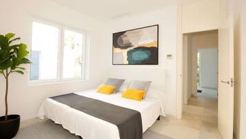 6 bedrooms, desk, WiFi
