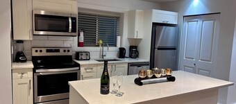 Prime North Vancouver Location–Cozy 2BR Suite with EV Charger!