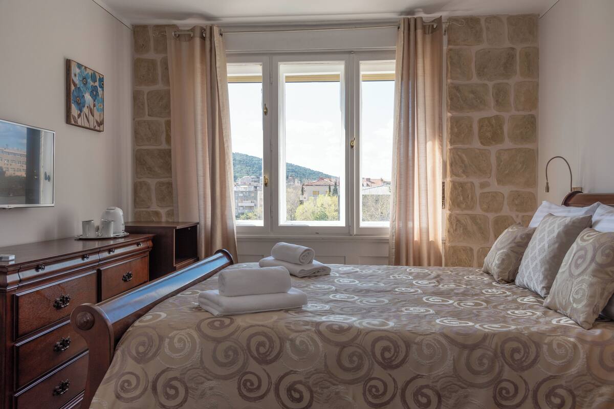 Deluxe Double Room, City View | In-room safe, iron/ironing board, free WiFi