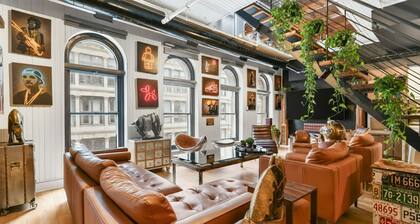 Exquisite Penthouse With Terrace in Old Montreal