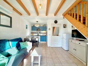 TV, table tennis, books - La Casa BellaVita, 4 guests, Pool in Calvisson (Calvisson)