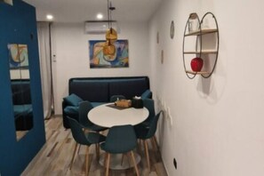 Dining - Mooniq Apartment Toledo  (Napoli)