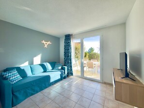 TV, ping pong - La Traversante du Mas, 6 guests, Pool in Calvisson (Calvisson)