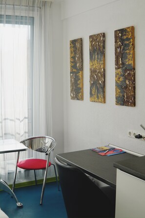 In-room safe, laptop workspace, soundproofing, iron/ironing board - DOMUS HOTEL (Luxembourg City)