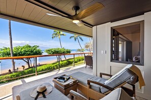 Property grounds - Newly Remodeled- Stunning 4Bd Oceanfront Villa in Lahaina, directly on Baby Beac (Lahaina)
