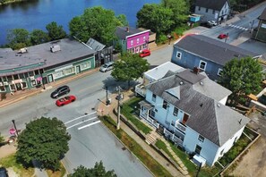 Exterior - Sunny and Clean 1BR Suite Walk to LaHave River (Bridgewater)