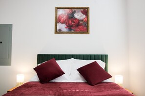 Iron/ironing board, free WiFi, bed sheets, wheelchair access