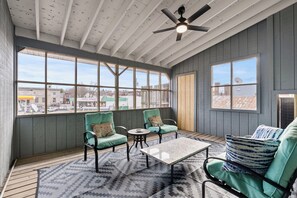 Interior - Bianckes Getaway (Cynthiana)