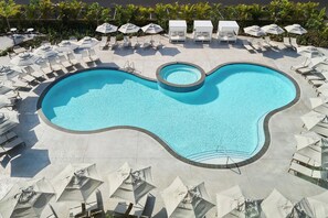 Piscine extérieure