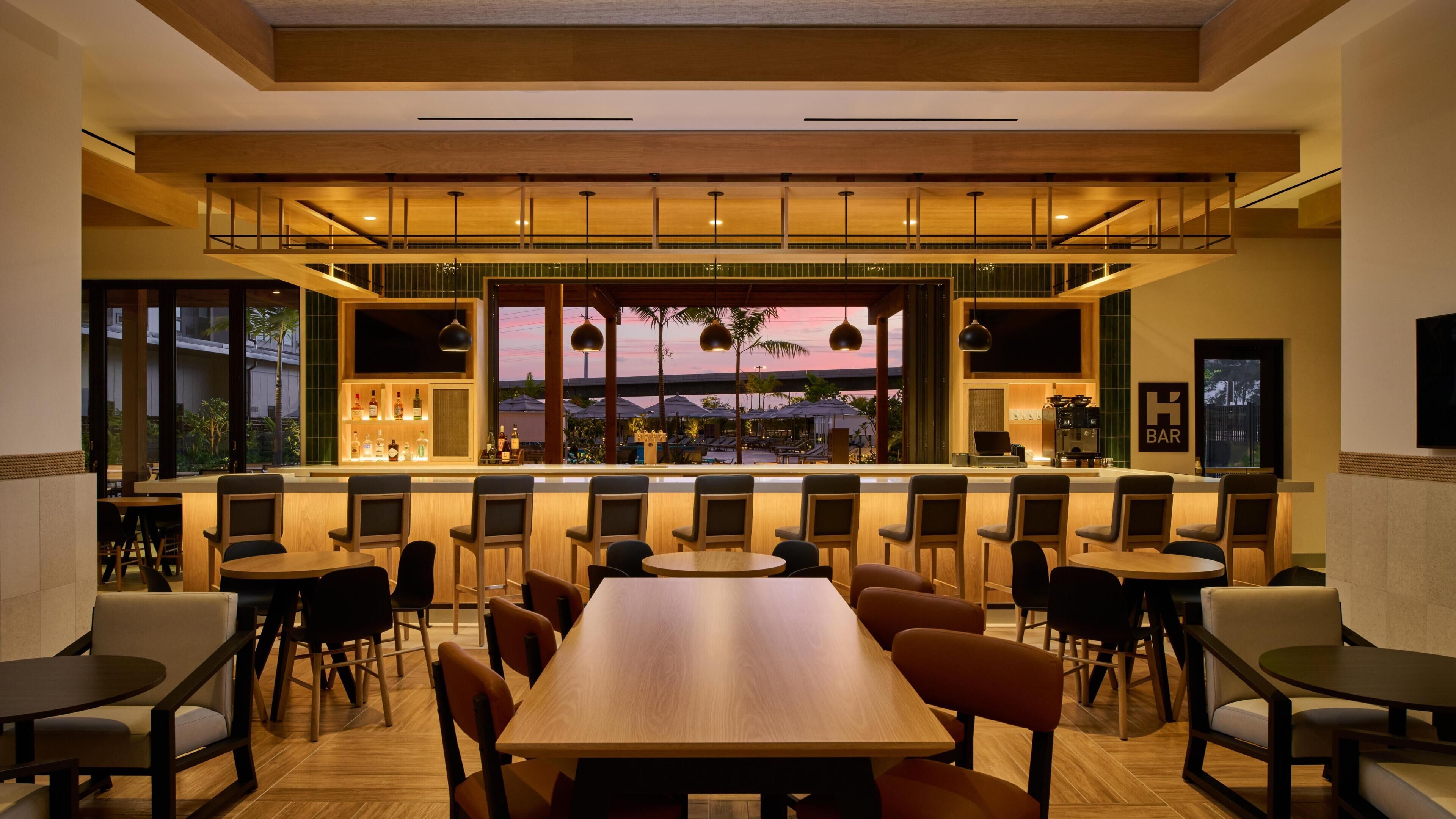 Lobby lounge