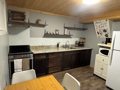 Modern Basement Suite at the heart of Downtown