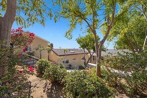 Exterior - Perfect 1-bedroom house with AC in soothing Altadena - ADU (Altadena)