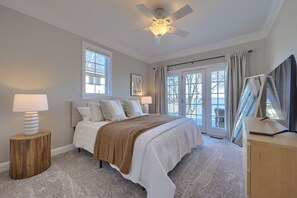 5 bedrooms, iron/ironing board, travel crib, WiFi (free)