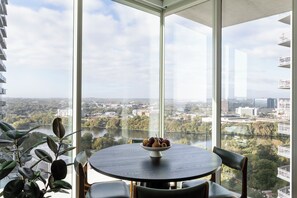 Two Bedroom Apartment | บริการอาหารในห้องพัก