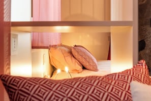 Family Room, Garden View | In-room safe, blackout drapes, free WiFi - Casale Riversa (Capriano del Colle)