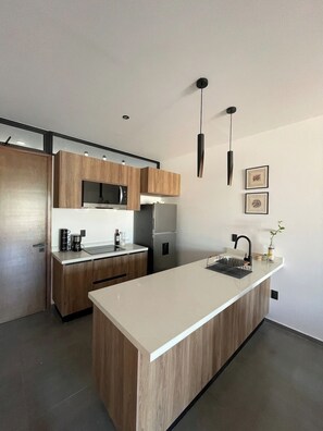 Micro-ondes, plaque de cuisson