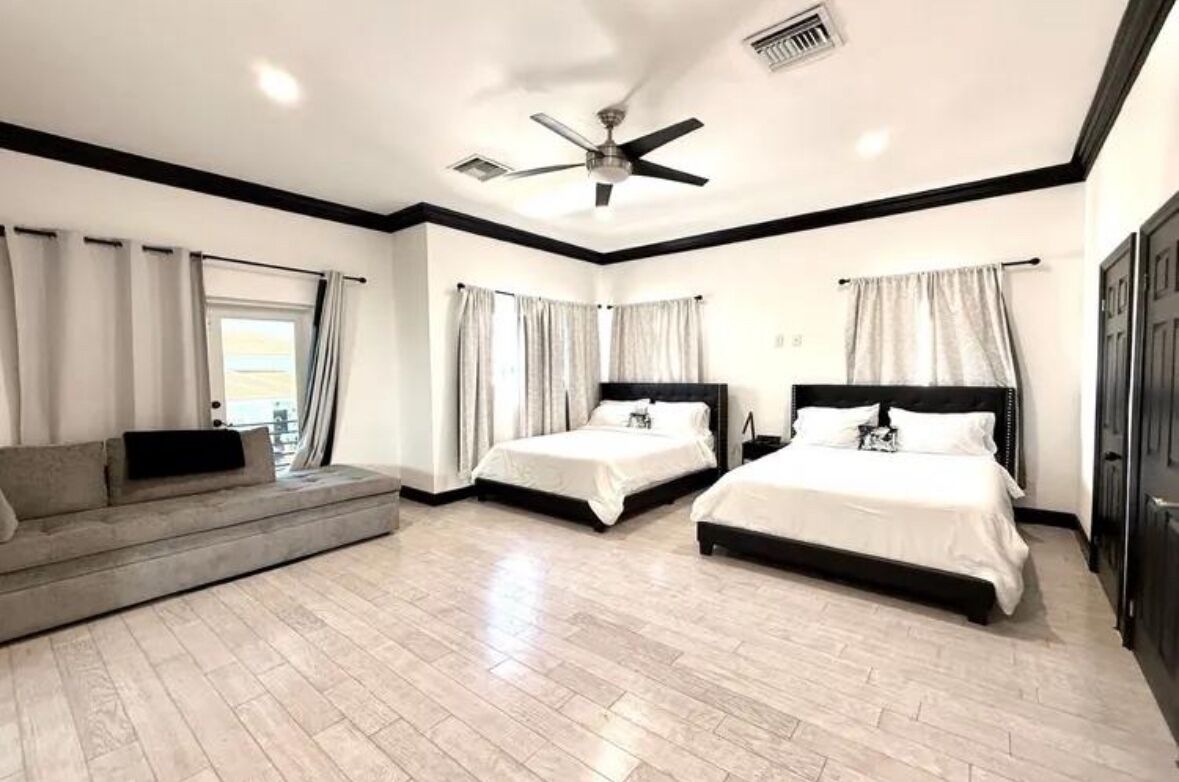 4 多间卧室、熨斗/熨衣板、免费 WiFi、床单