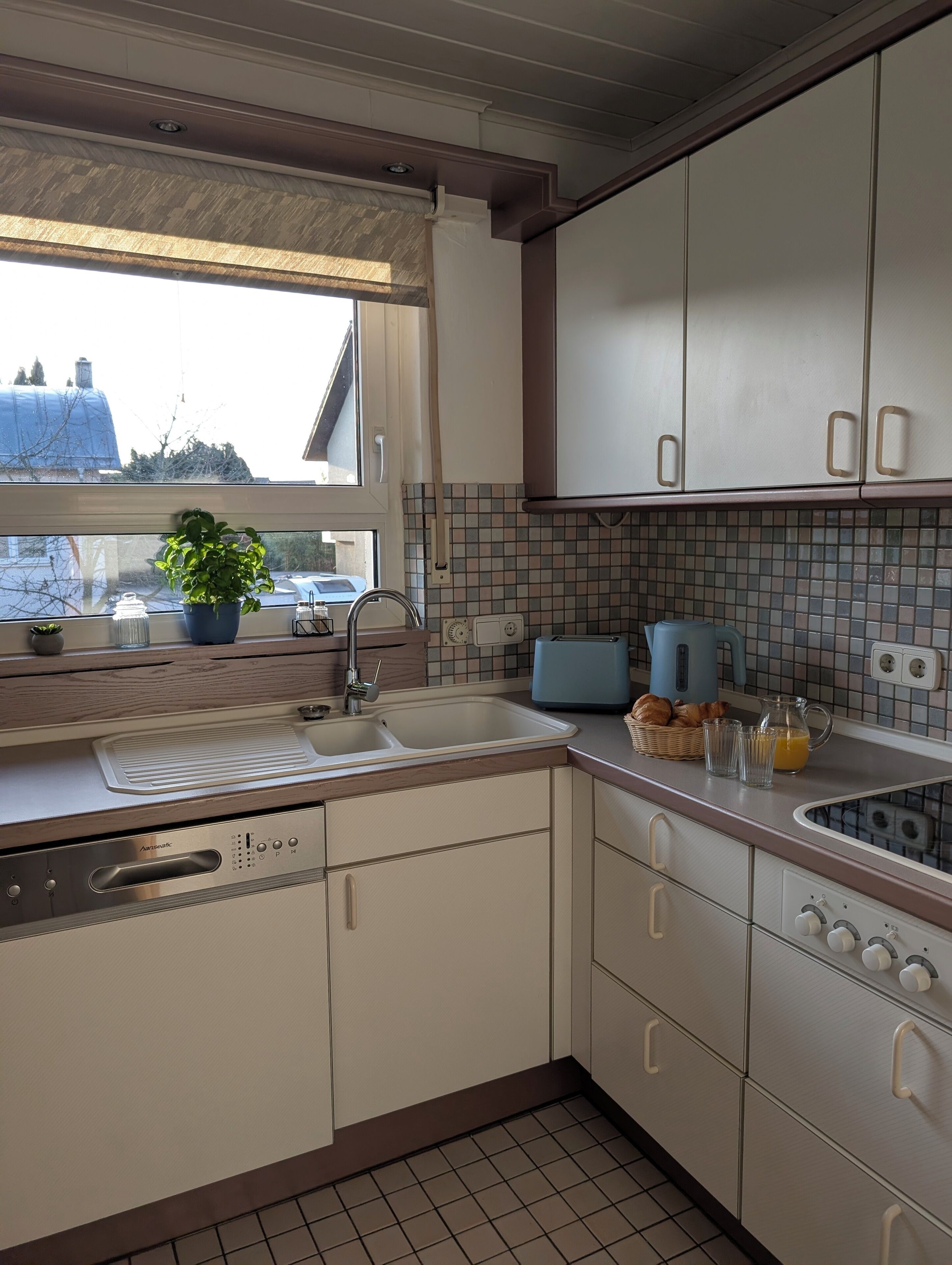 Microwave, stovetop, dishwasher