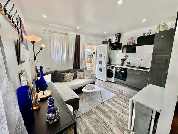 Living area - Cosy studio Paris CDG/ Astérix / Paris / ParcExpo (Le Thillay)