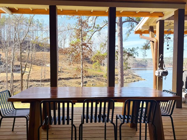 Outdoor dining - Brand new 3-bedroom lake house with vintage style in peaceful Crane Hill (Crane Hill)